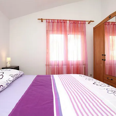 Apartment Dinka *