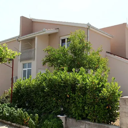 Dinka Apartment *