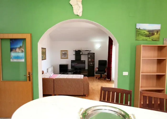Apartment Dinka *