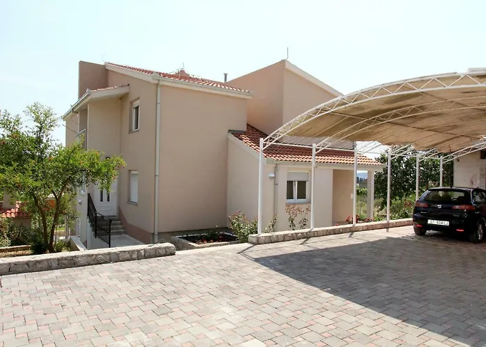 Dinka Apartment *