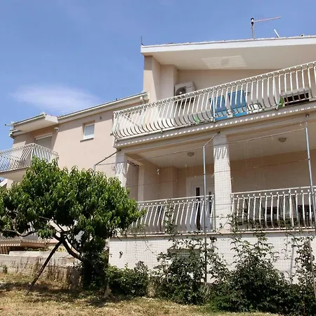 Apartment Dinka Trogir