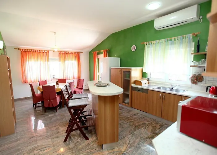 Dinka Lägenhet Trogir