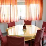 公寓 Dinka 特罗吉尔
